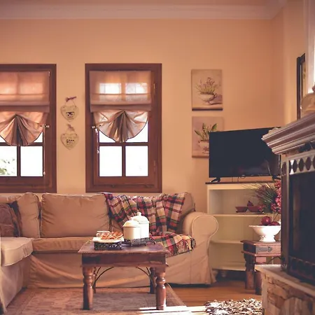 La Maison Des Milies Apartment