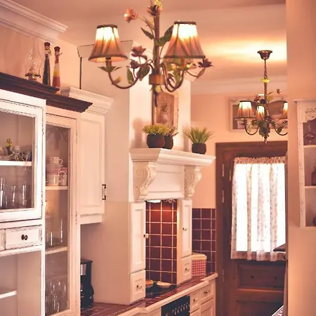 La Maison Des Milies Apartment